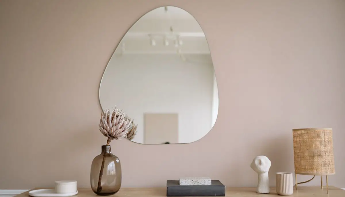 Polished Edge Mirror vs Beveled: Which Will Enhance Your Space?